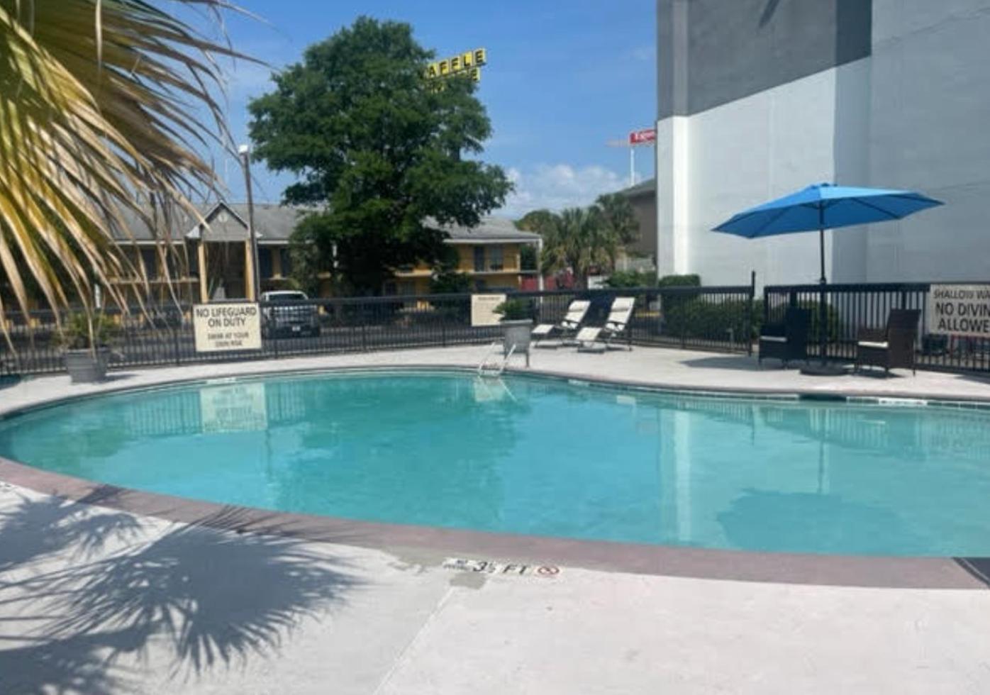 Wingate By Wyndham Charleston Coliseum Hotel Норт Чарлстън Екстериор снимка
