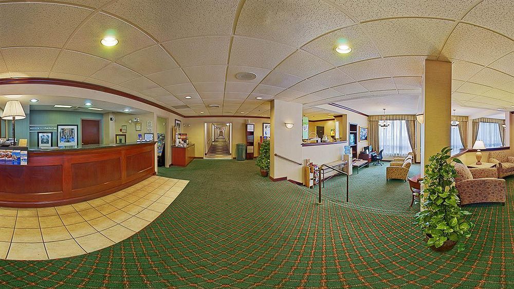 Wingate By Wyndham Charleston Coliseum Hotel Норт Чарлстън Екстериор снимка