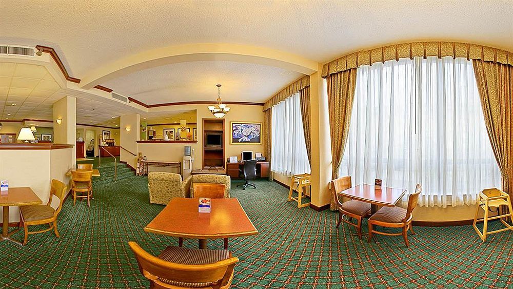 Wingate By Wyndham Charleston Coliseum Hotel Норт Чарлстън Екстериор снимка