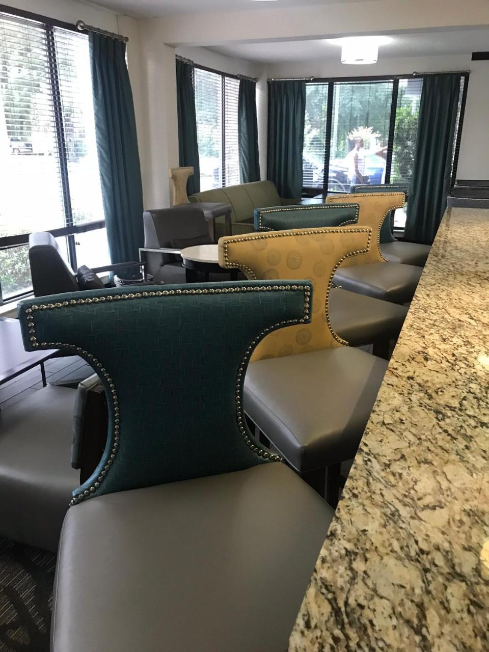 Wingate By Wyndham Charleston Coliseum Hotel Норт Чарлстън Екстериор снимка