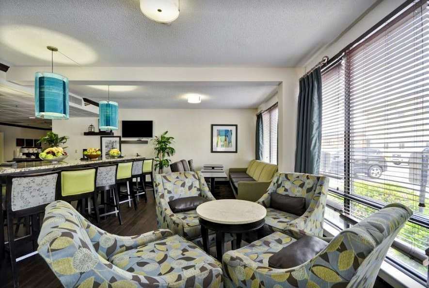 Wingate By Wyndham Charleston Coliseum Hotel Норт Чарлстън Интериор снимка